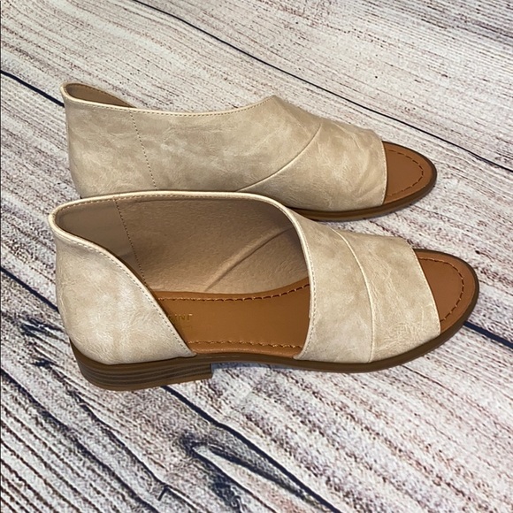 NWOB CATHERINE MALANDRINO THEORIE SANDALS - Picture 4 of 7